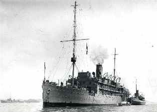 HMS ELFIN 1937 lanzij depotschip HMS TITANIA